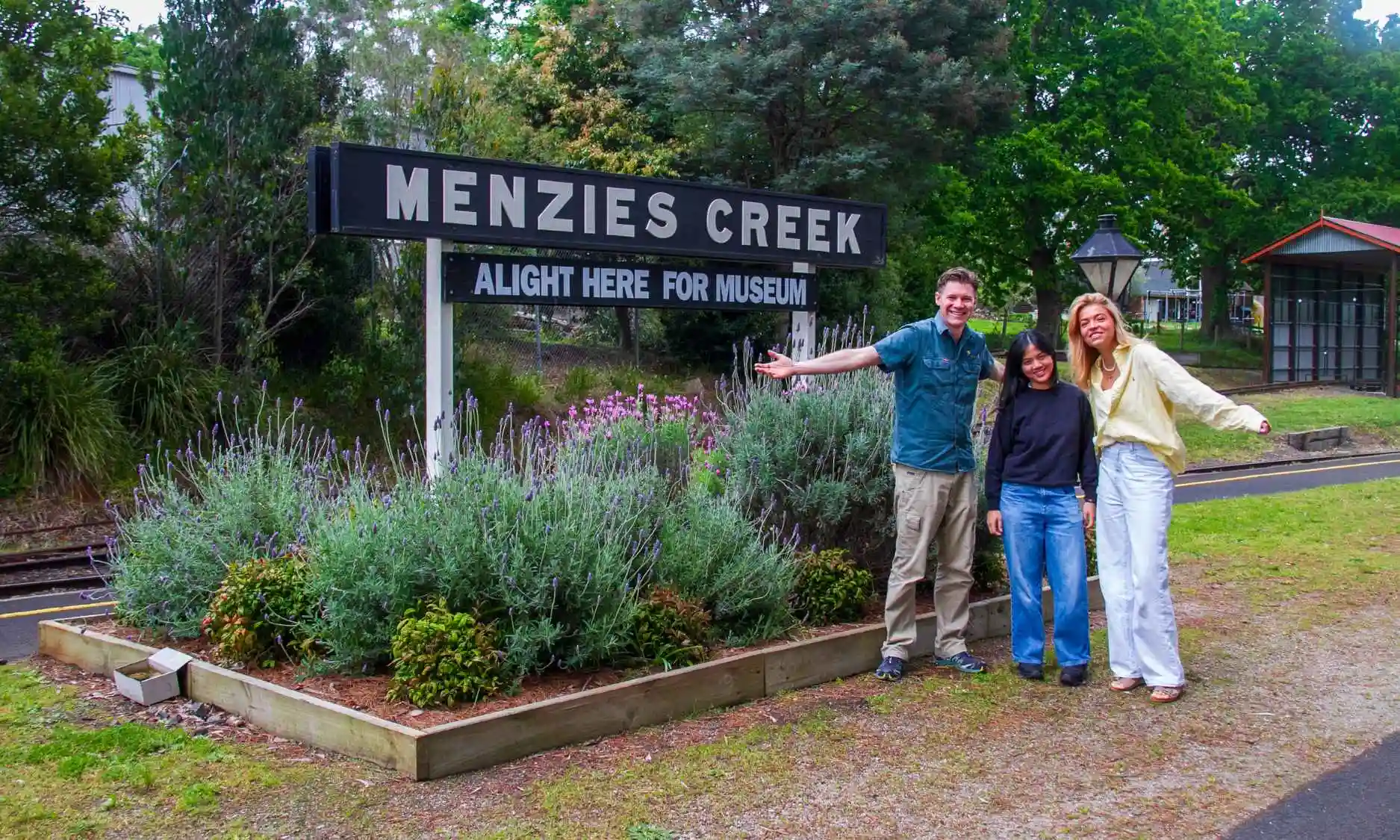 6-Menzies-Creek-sign